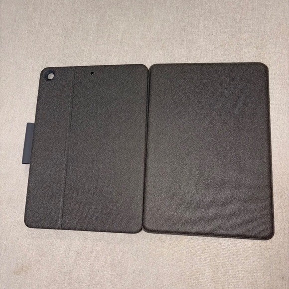 Logitech Combo Touch iPad Keyboard Case Oxford Grey Trackpad Smart Connector - Picture 6 of 8